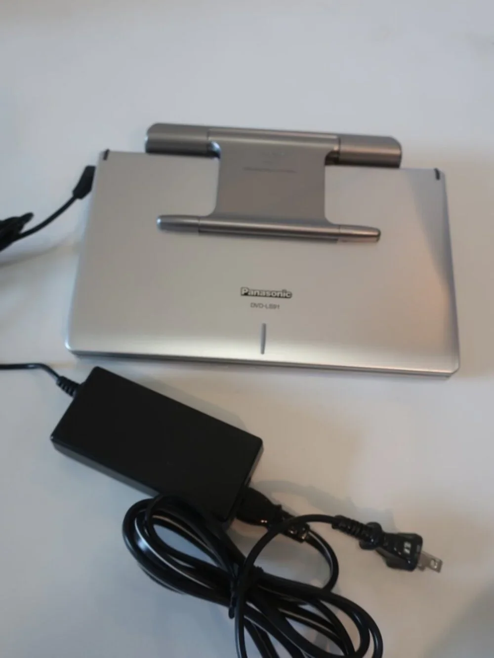Mens Womens Panasonic DVD-LS91 Grey Portable DVD/CD Video Player